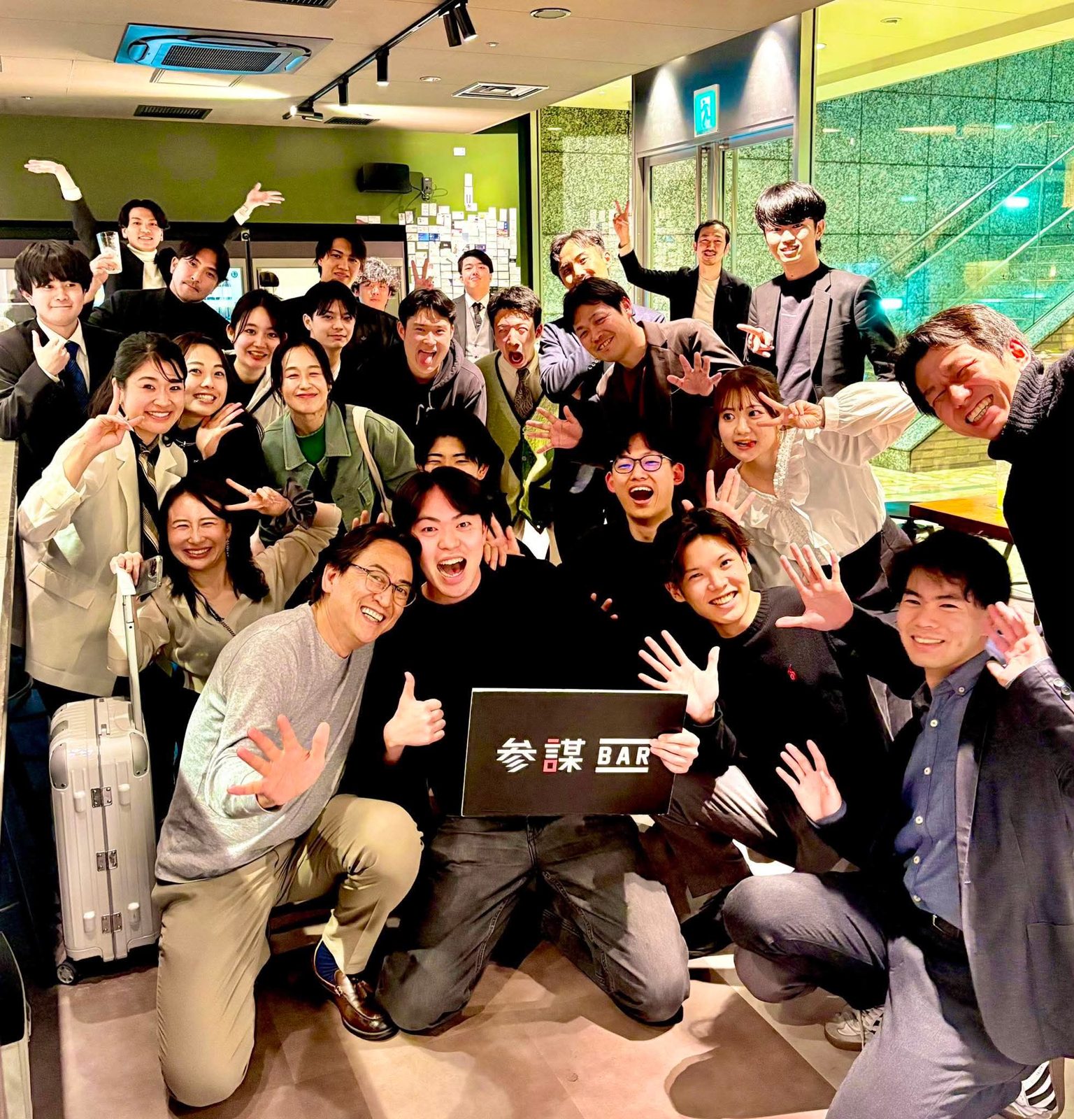 参謀BAR 新宿でのイベント後の集合写真